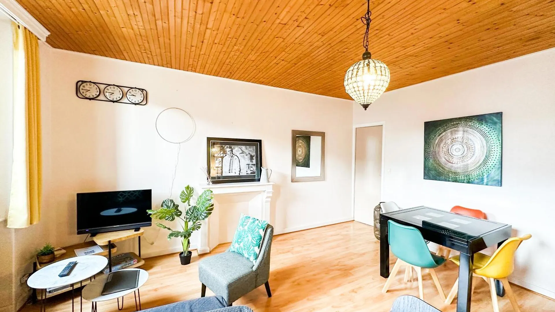 Ii-Charmant Appartement Au Coeur De La Ville Guingamp 0*,  France